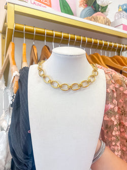 Mary Necklace