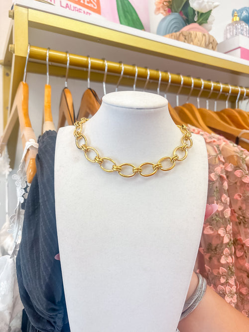 Mary Necklace
